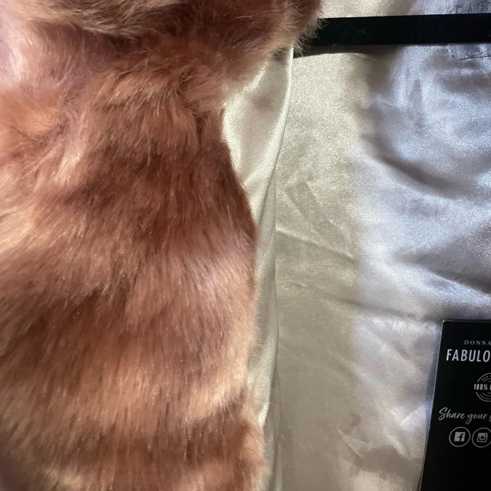 NWT Donna Salyers Fabulous Furs GORGEOUS XL Faux Fur Vest - Picture 4 of 7